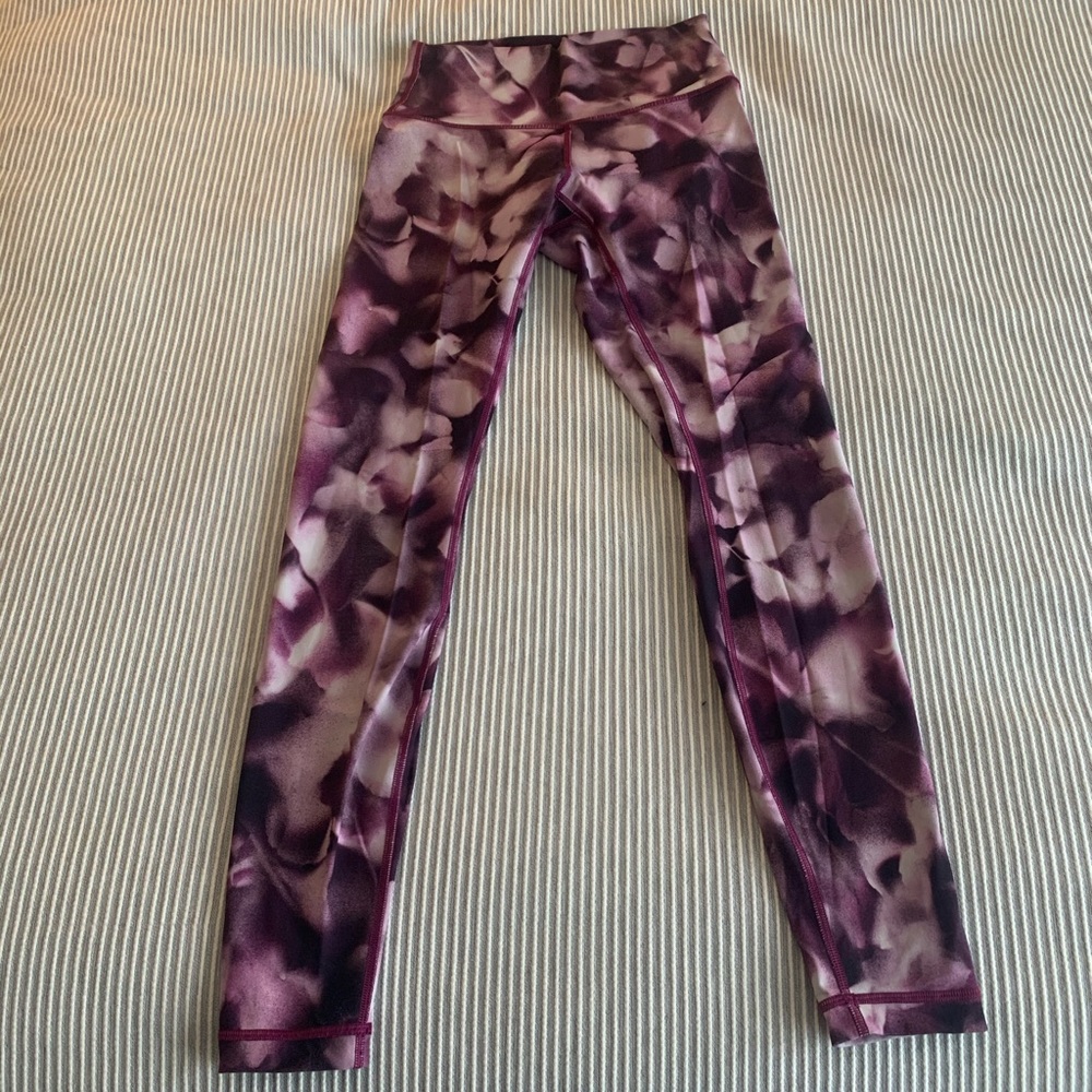 Lululemon abstract print wunder under leggings